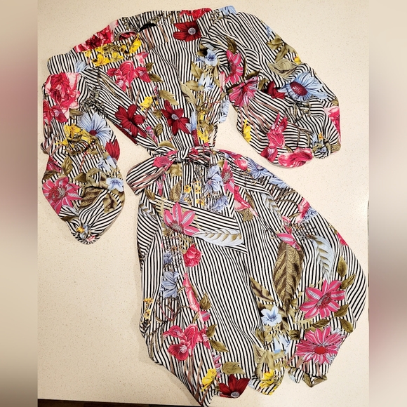 GRACIA Off-the-Shoulder Open Back Floral Midi Dress - Picture 6 of 6